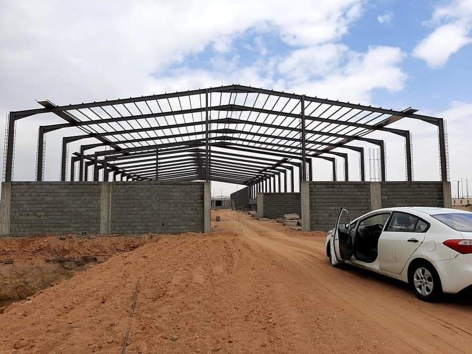 تصميم وتركيب هناجر حديد مقاومة للحرارة والرطوبة