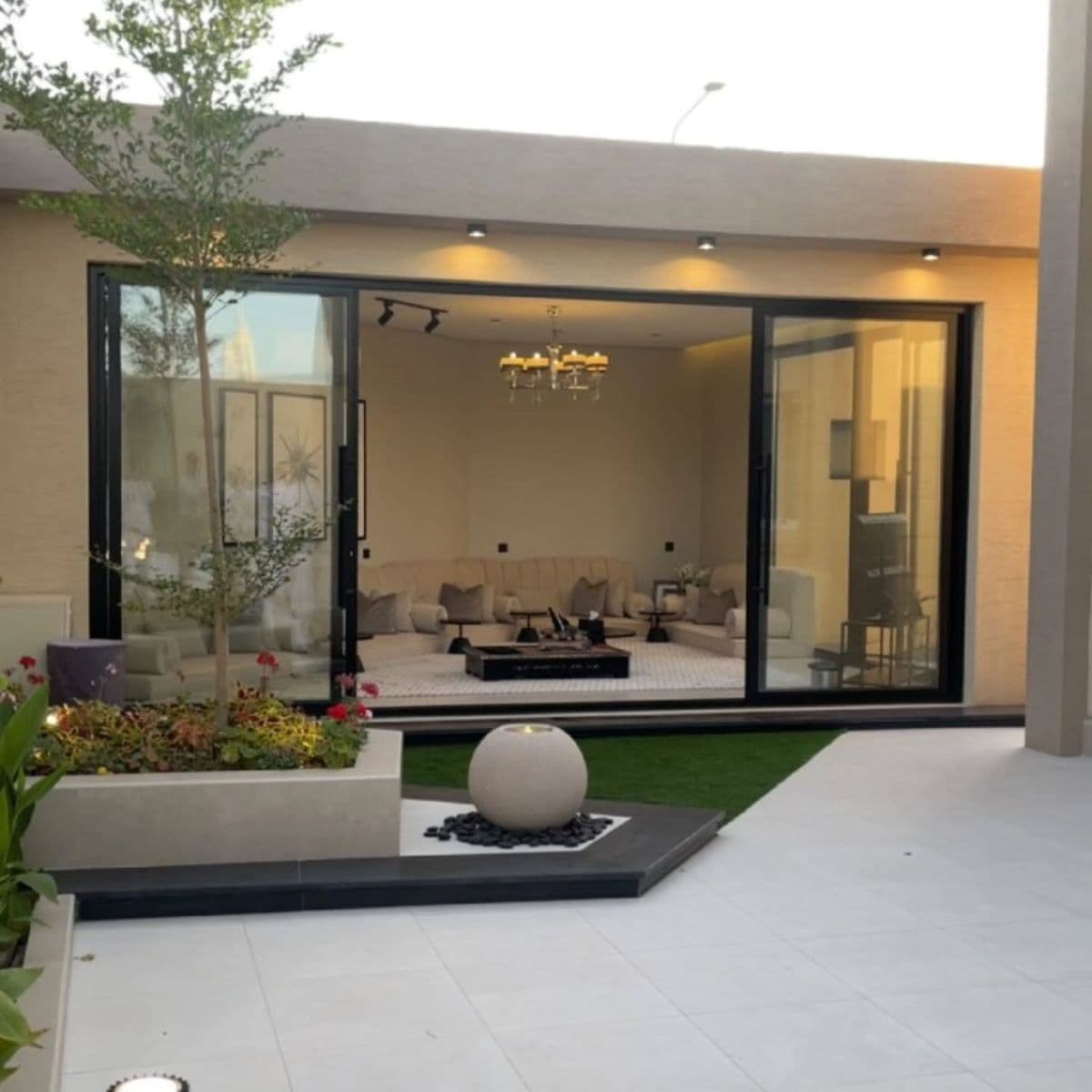 تصميم زجاج سيكوريت وواجهات حديثة